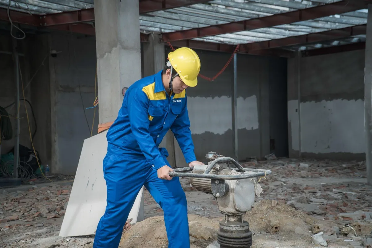 Cuộc thi l&agrave;m video ngắn t&ocirc;n vinh Người Thợ với tổng giải thưởng l&ecirc;n đến 200 triệu đồng - Ảnh 4.