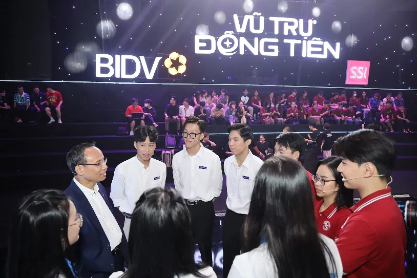 Tiến Sĩ Cấn Văn Lực: BIDV v&agrave; The Money Verse - Đồng h&agrave;nh Th&uacute;c Đẩy Hiểu Biết T&agrave;i Ch&iacute;nh Bền Vững - Ảnh 2.
