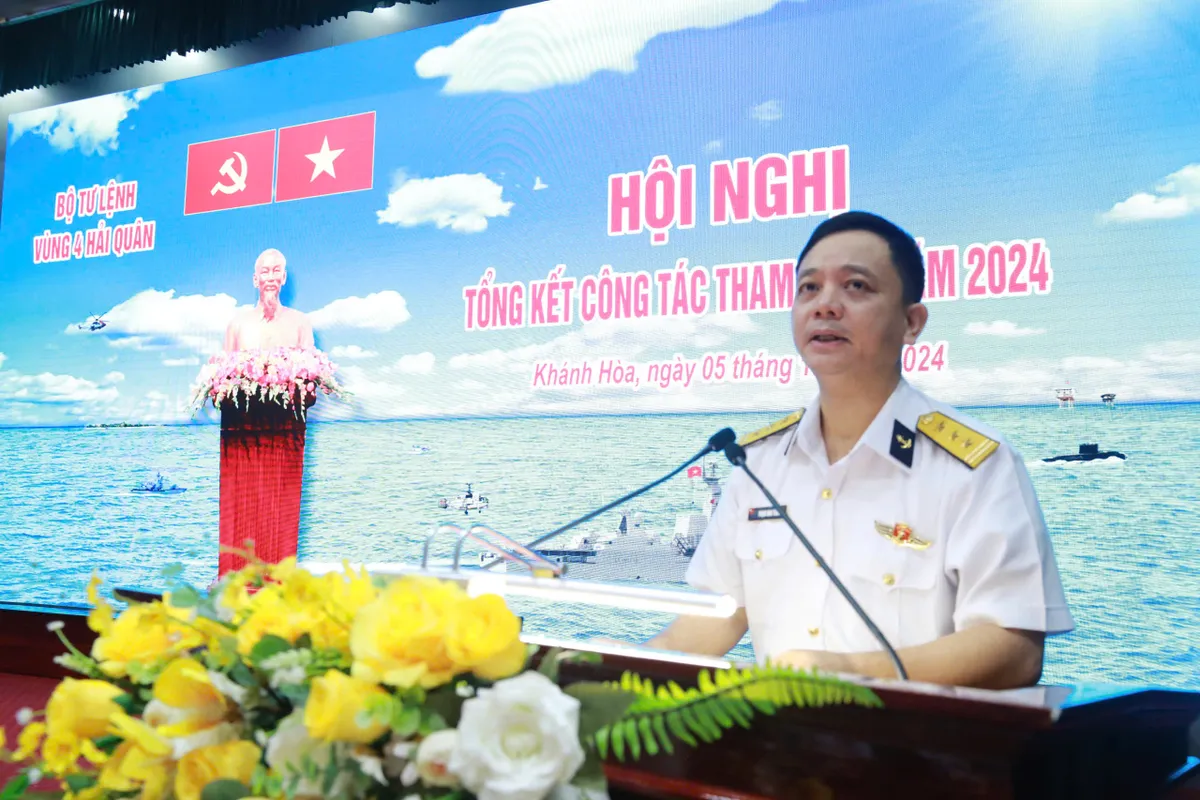 V&ugrave;ng 4 Hải qu&acirc;n tổng kết, đ&aacute;nh gi&aacute; c&ocirc;ng t&aacute;c tham mưu năm 2024 - Ảnh 2.