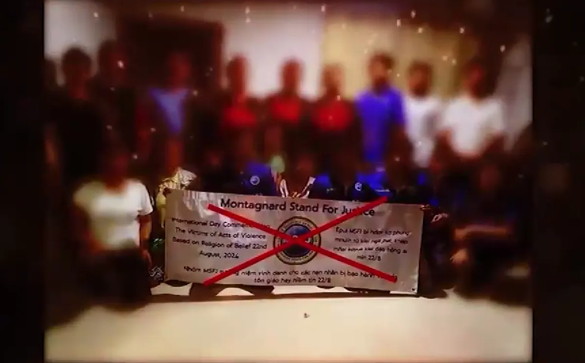 Trở về với đức tin, giữ b&igrave;nh y&ecirc;n cho bản l&agrave;ng - Ảnh 1.