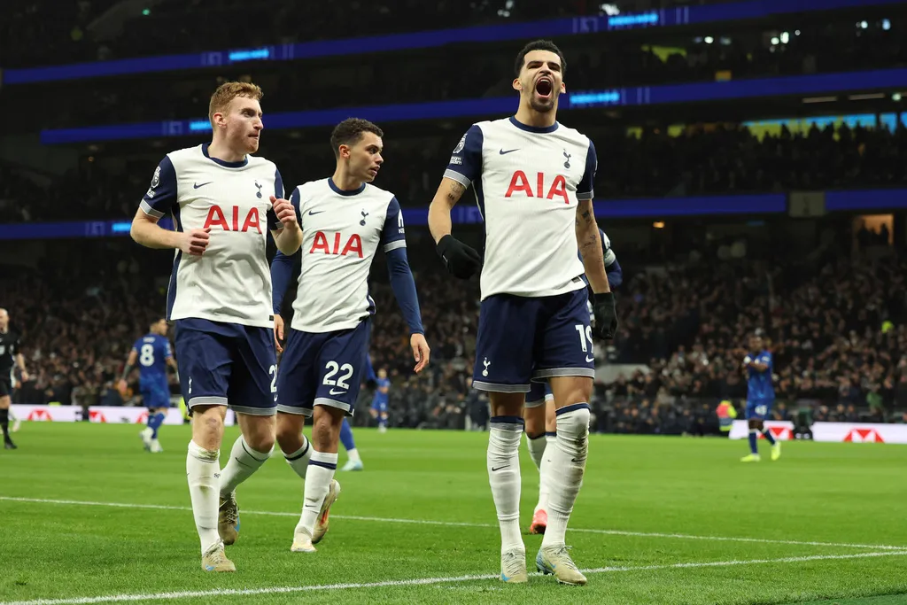 Chelsea ngược d&ograve;ng ấn tượng trước Tottenham - Ảnh 1.