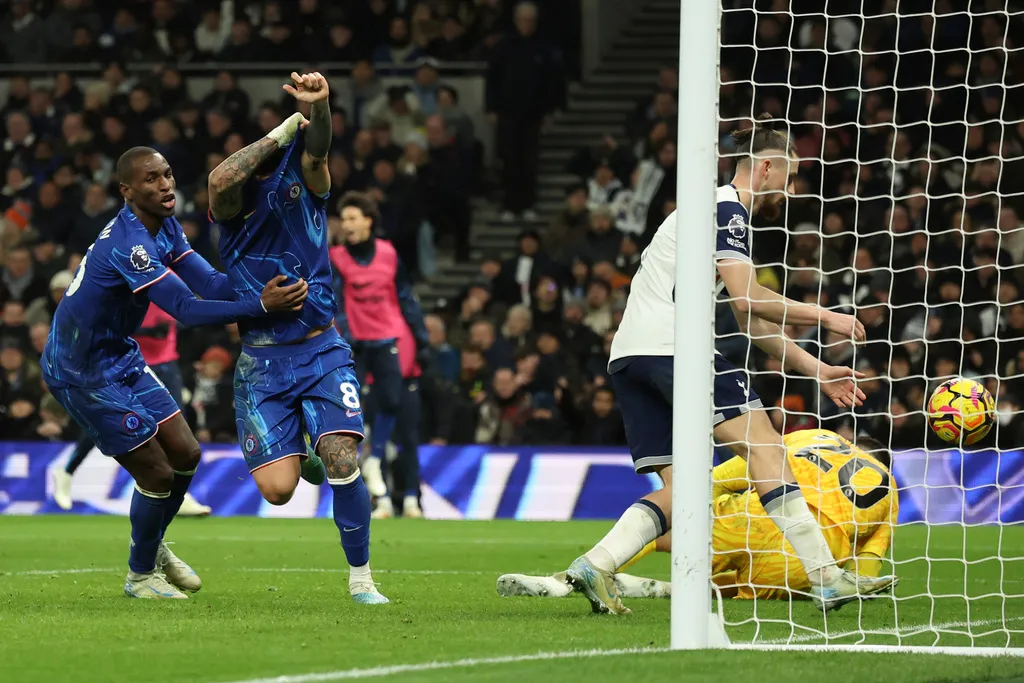 Chelsea ngược d&ograve;ng ấn tượng trước Tottenham - Ảnh 2.