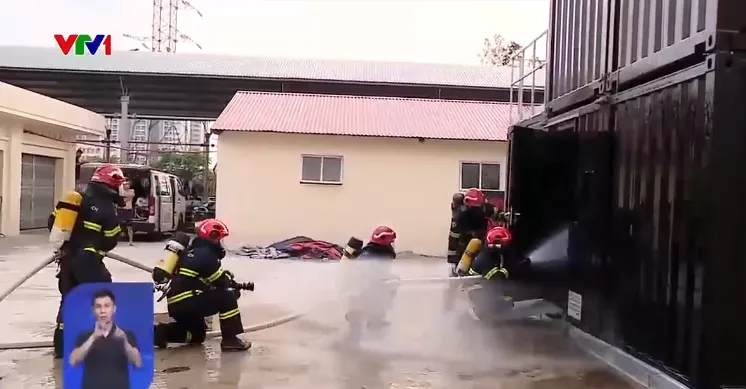 Những chiến sĩ lực lượng cảnh s&aacute;t chữa ch&aacute;y v&agrave; cứu nạn đặc biệt tinh nhuệ - Ảnh 2.