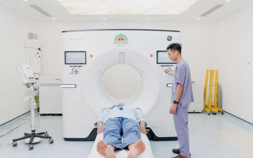 Phát hiện phù tủy xương nhờ chụp CT 2560 lát cắt - Ảnh 2.
