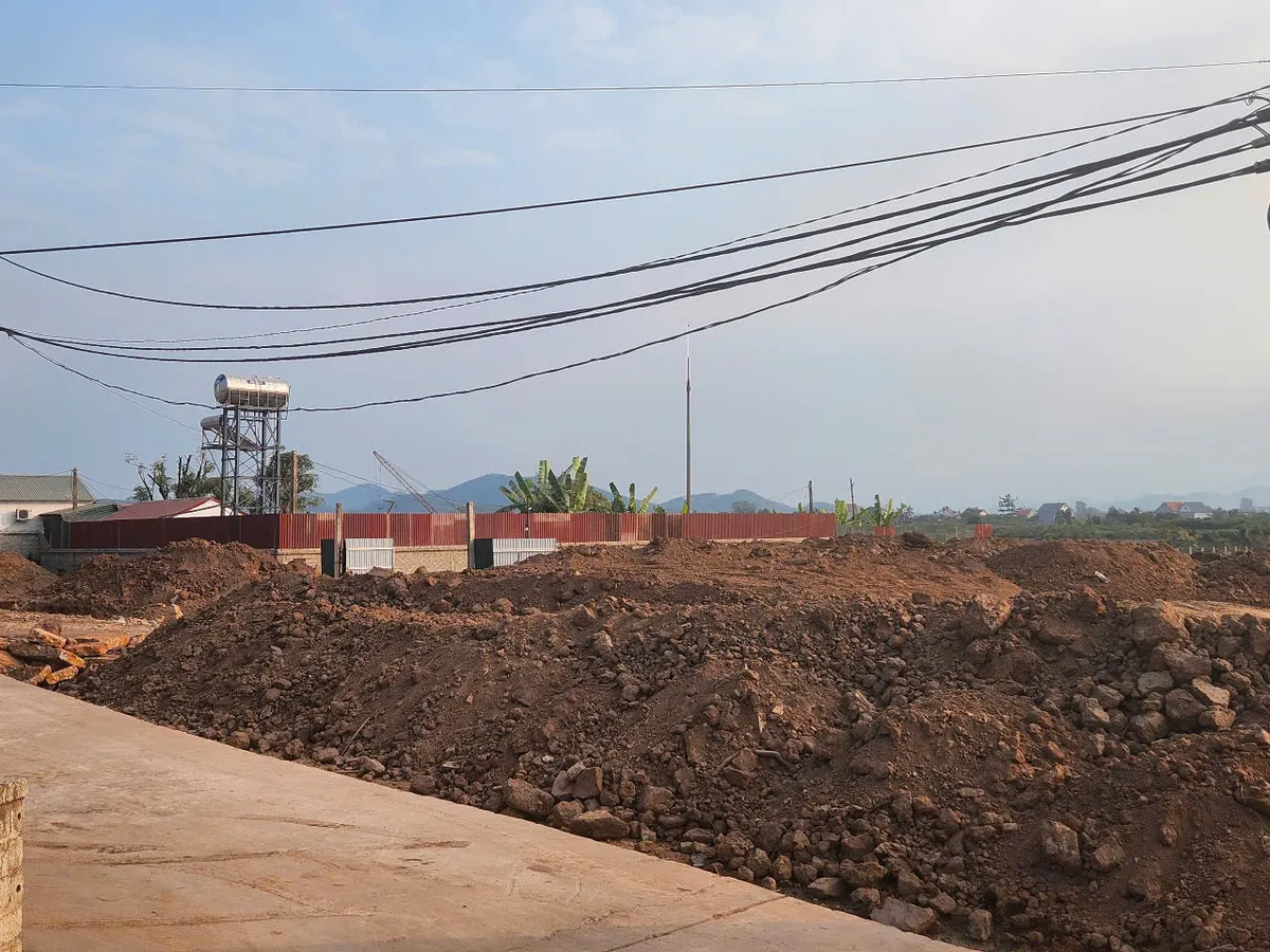 Bắc Giang: Một thôn nhỏ có hàng chục cơ sở bến, bãi không phép, gây ô nhiễm - Ảnh 6.