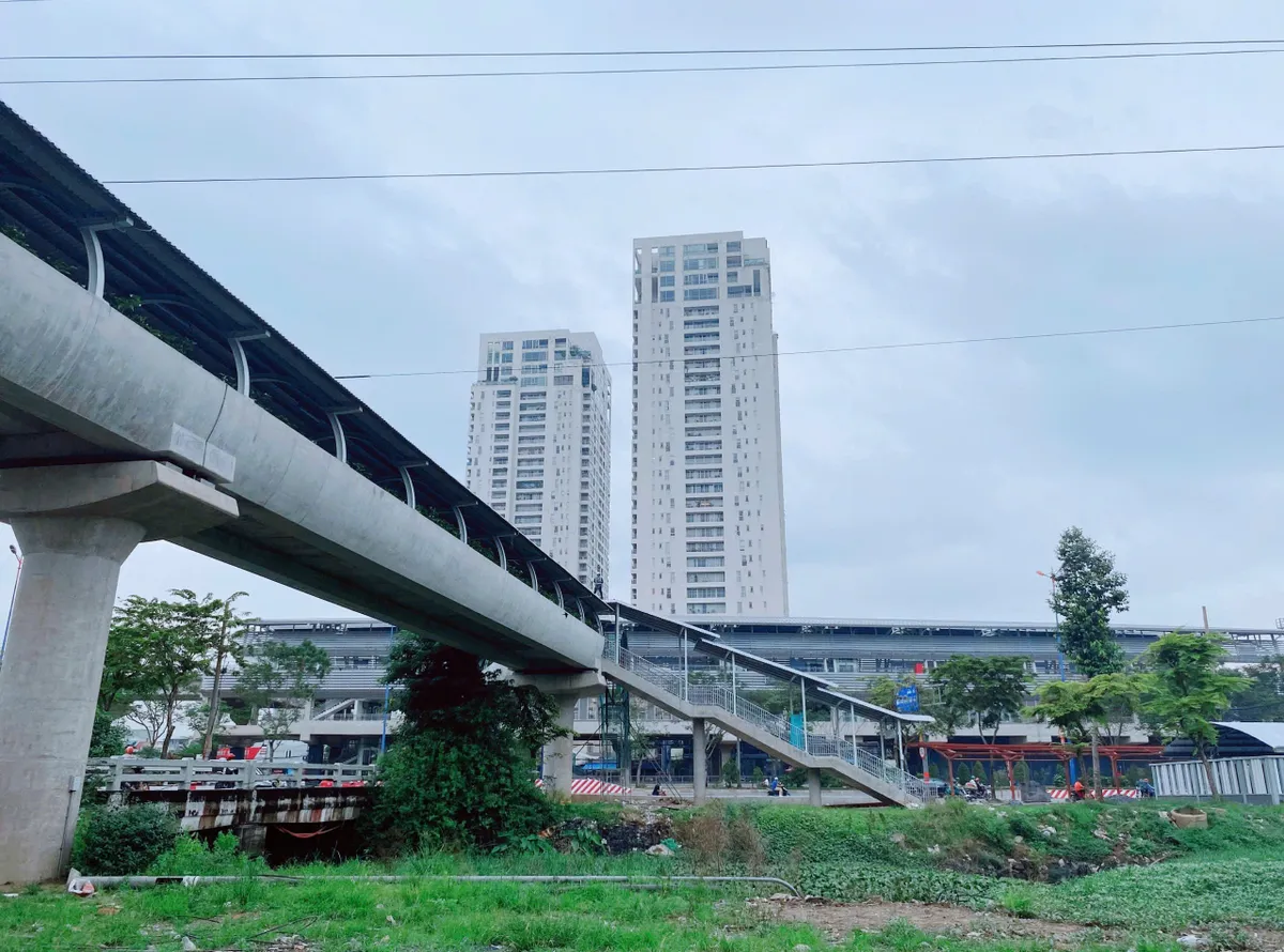 TP Hồ Chí Minh: Gấp rút hoàn thiện tuyến Metro số 1 trước khi chính thức hoạt động - Ảnh 4.