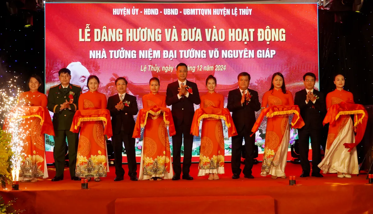 Quảng Bình: Tổ chức dâng hương và đưa vào hoạt động Nhà tưởng niệm Đại tướng Võ Nguyên Giáp - Ảnh 2.