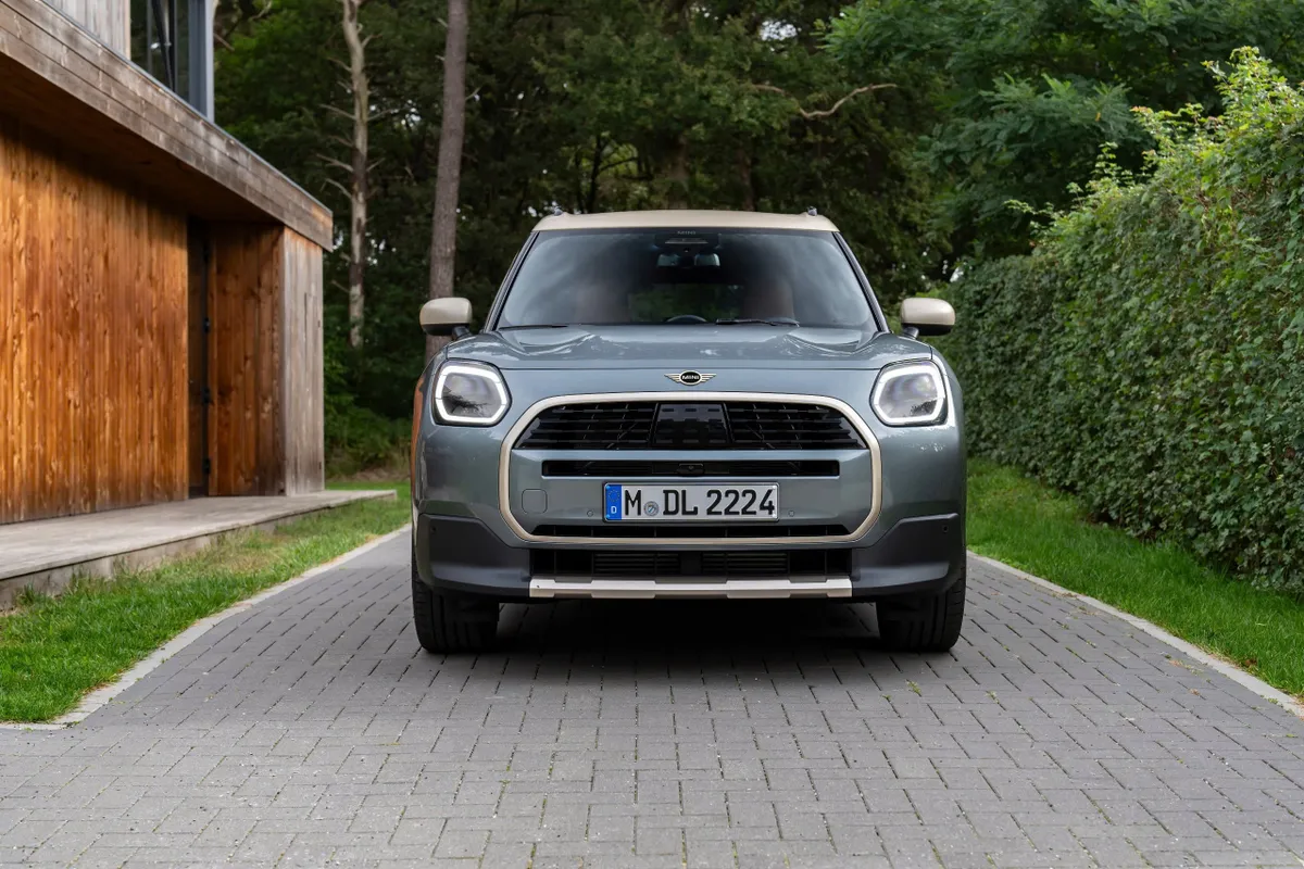 MINI Countryman hoàn toàn mới ra mắt tại Việt Nam - Ảnh 3.