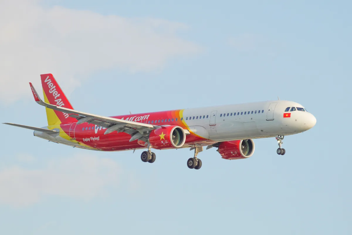 Vietjet hợp tác với Xanh SM, thúc đẩy giao thông bền vững giữa Việt Nam và Indonesia - Ảnh 1.