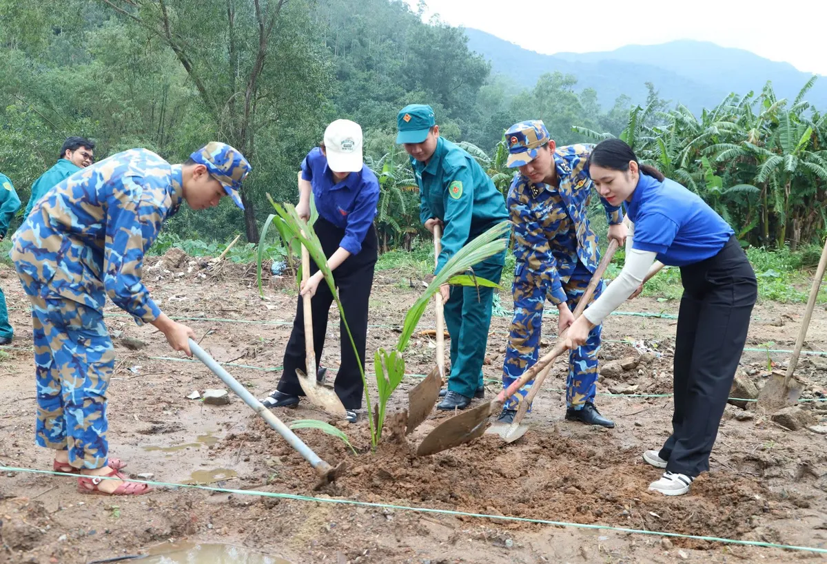 Vùng 3 Hải quân hưởng ứng Đề án Trồng một tỷ cây xanh - Ảnh 2.