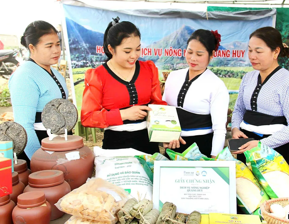 Sơn La: Xúc tiến tiêu thụ sản phẩm và quảng bá du lịch, văn hóa đồng bào dân tộc thiểu số - Ảnh 2.