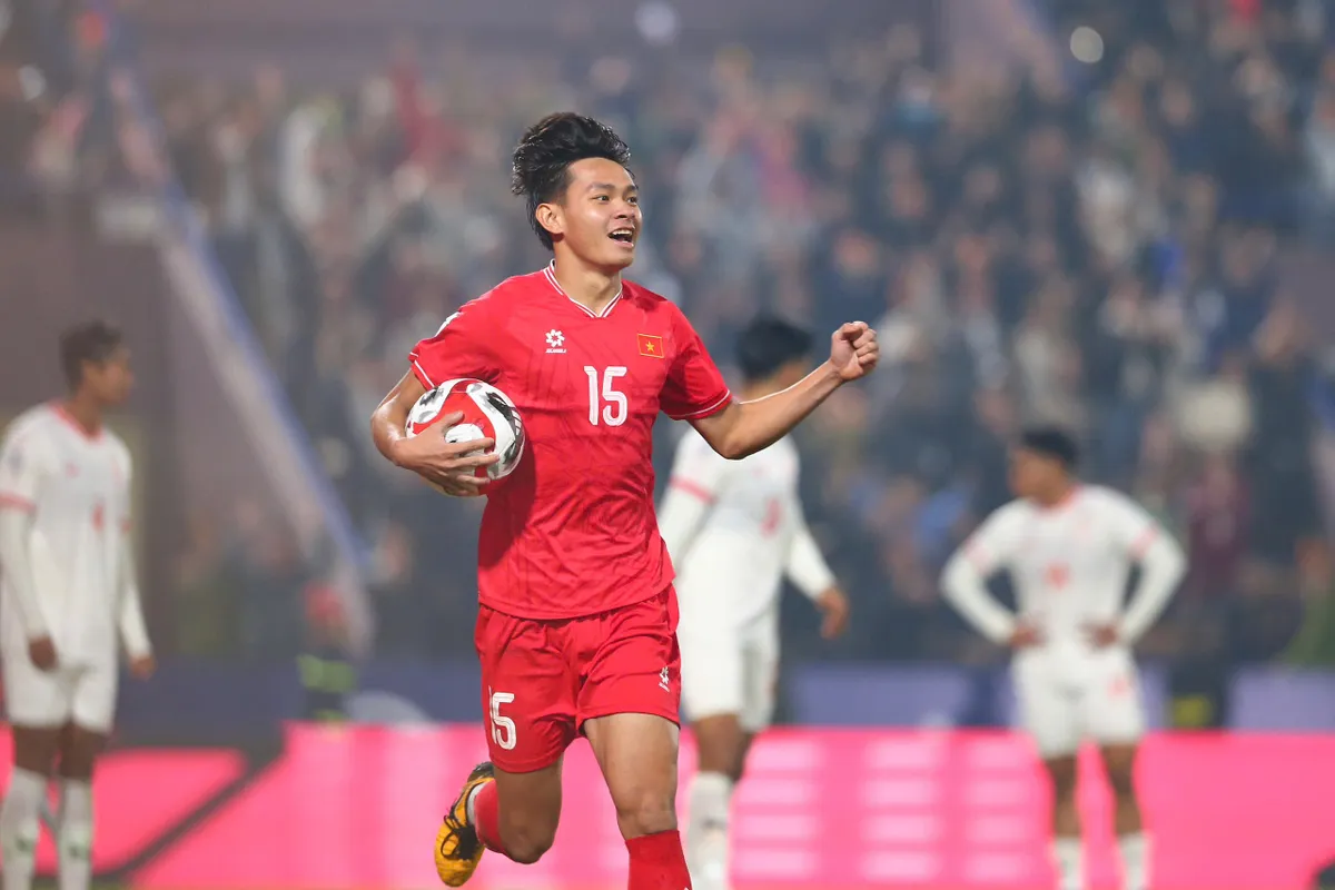 Thắng đậm Myanmar 5-0, đội tuyển Việt Nam vào bán kết với ngôi nhất bảng - Ảnh 2.