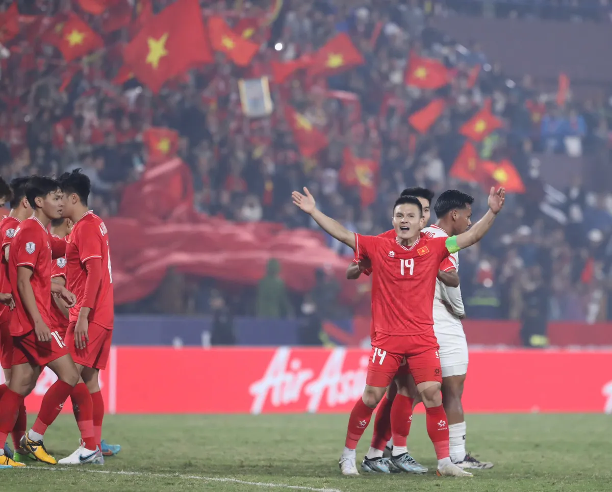 Thắng đậm Myanmar 5-0, đội tuyển Việt Nam vào bán kết với ngôi nhất bảng - Ảnh 4.