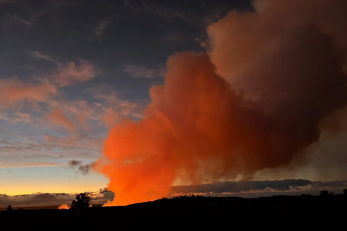 Siêu núi lửa hoạt động mạnh nhất thế giới Kilauea ở Hawaii thức giấc - Ảnh 1.