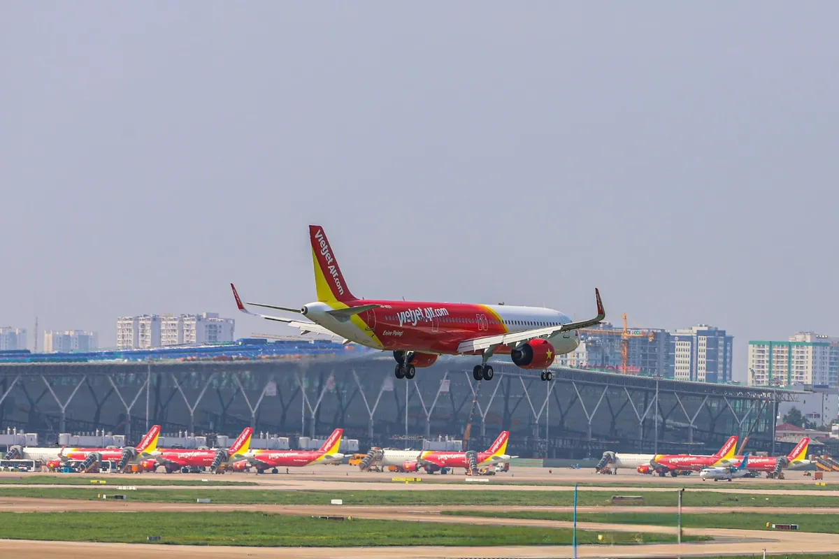 Chào năm mới 2025, du xuân may mắn cùng Vietjet với vé bay giảm 100% - Ảnh 3.