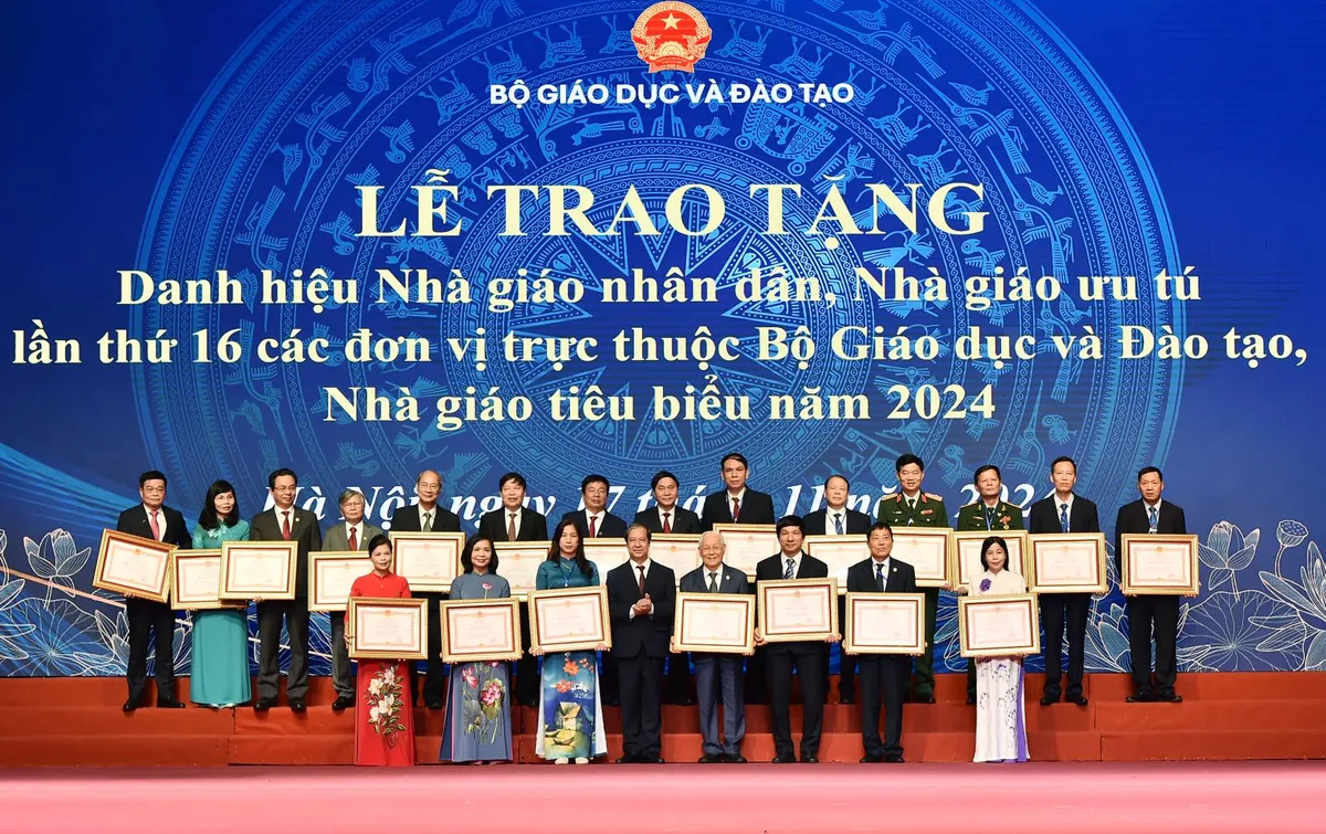 10 thành tựu, hoạt động nổi bật của Giáo dục năm 2024  - Ảnh 1.