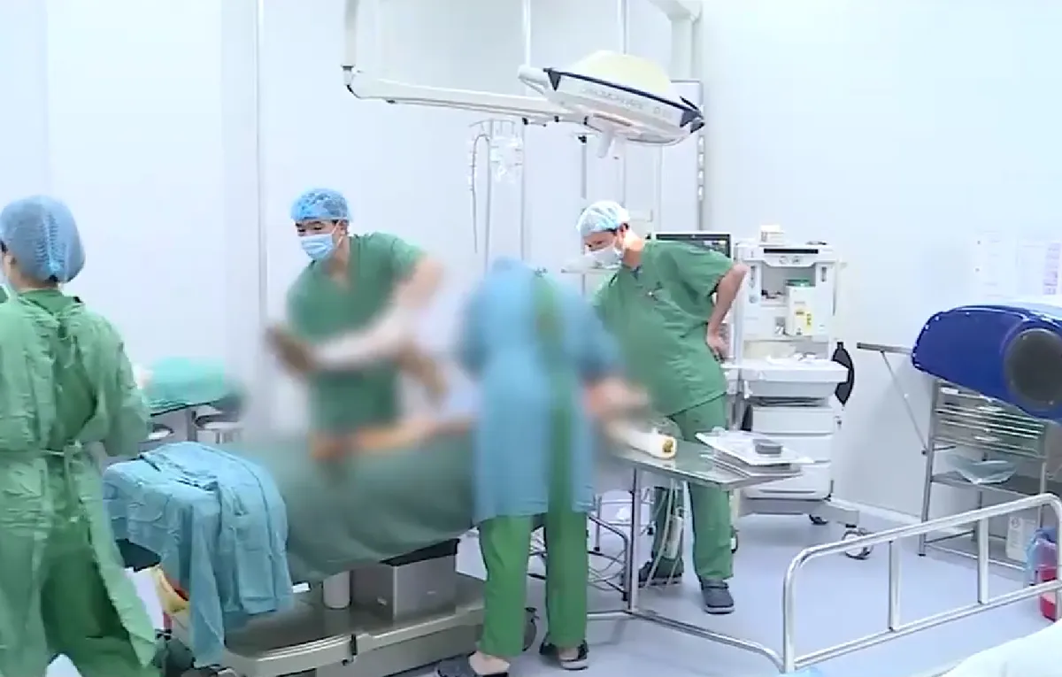 Liên tiếp cấp cứu nhiều bệnh nhân bỏng do tự chế pháo - Ảnh 2.