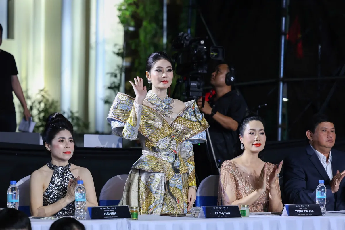 Hoa hậu biển Việt Nam 2024 gọi tên Nguyễn Hoài Linh - Ảnh 5.