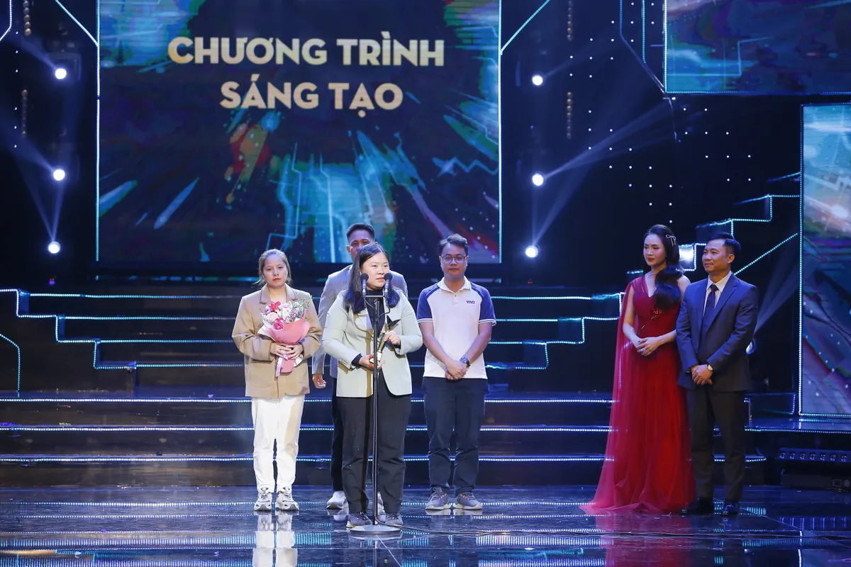 Khoảnh khắc bùng nổ của Chào năm mới 2025 và trao giải VTV Awards 2024 - Ảnh 24.