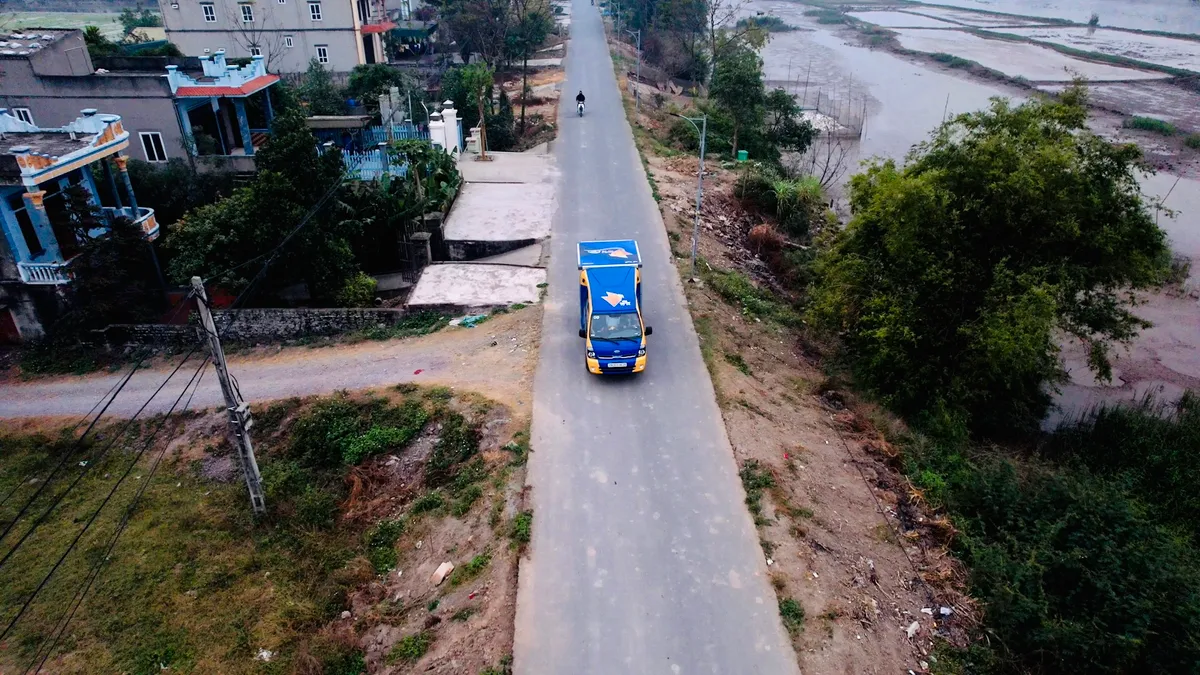 Độc lạ chiếc xe có cánh - Người bạn đồng hành trên những “Chuyến xe tử tế” - Ảnh 6.