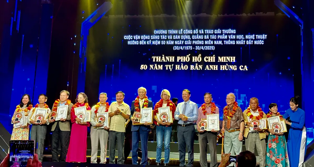 Giáo sư Trình Quang Phú: Tinh thần của Bác Hồ là ngọn đuốc soi đường cho văn hóa dân tộc - Ảnh 2.