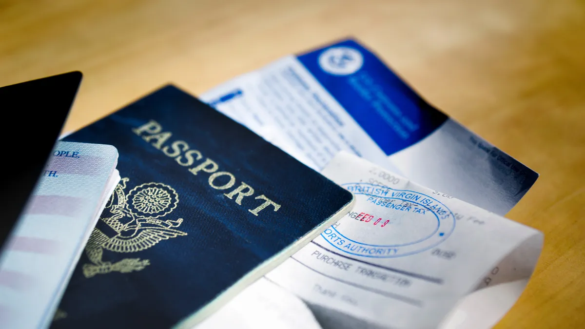 Làm dịch vụ visa không có nghĩa là bao đậu 100% - Ảnh 2.