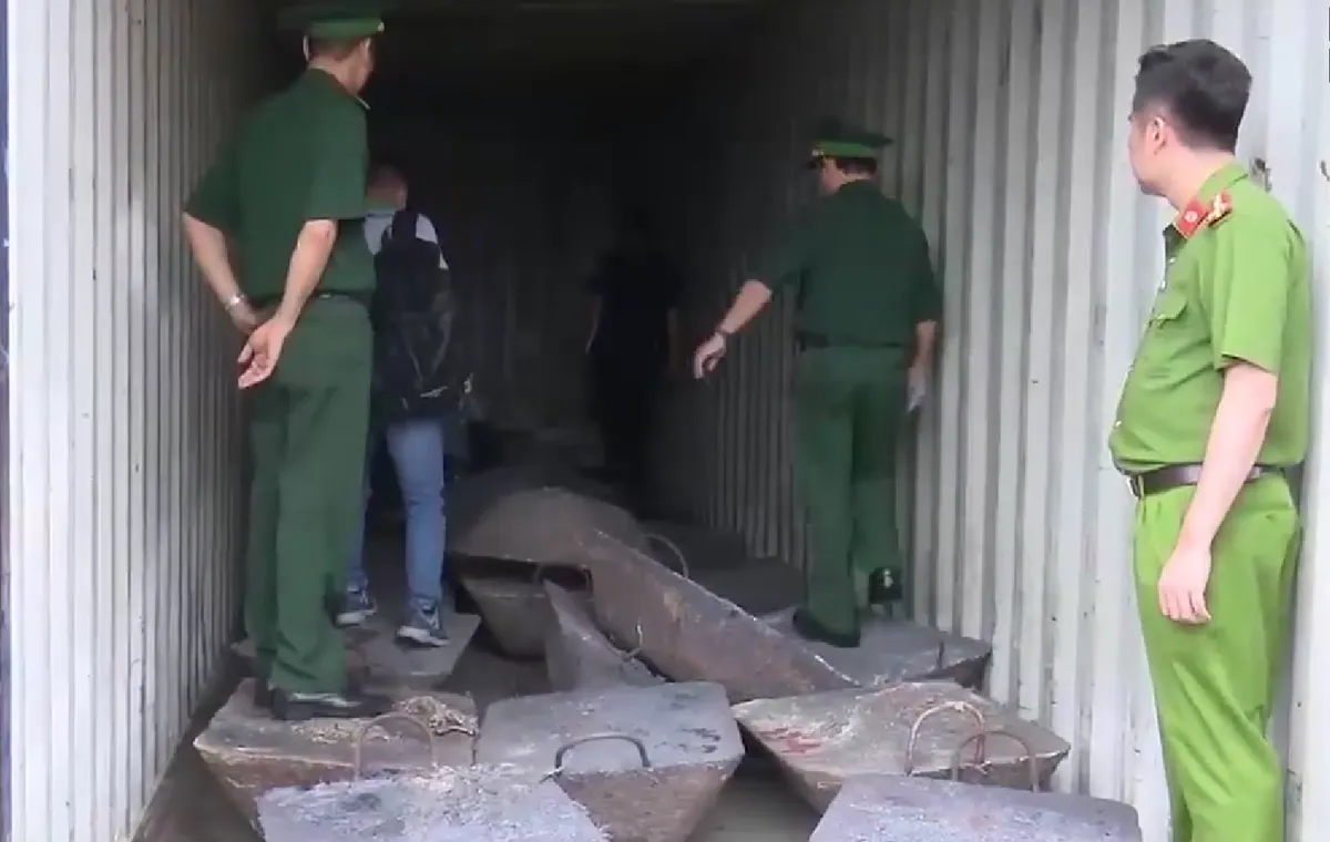 Ngăn chặn nhiều đường d&acirc;y bu&ocirc;n lậu kho&aacute;ng sản tr&ecirc;n biển - Ảnh 2.