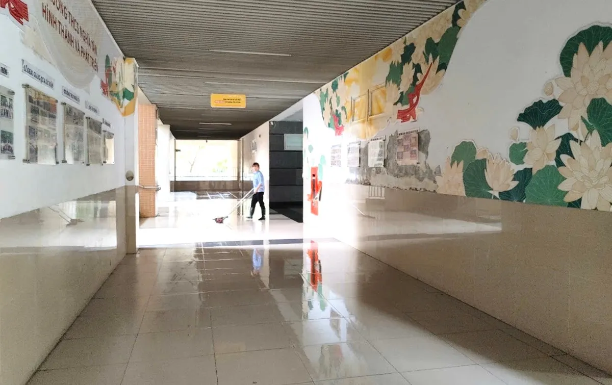 Trường học tại Hà Nội sẵn sàng đón học sinh trở lại sau kỳ nghỉ Tết Ất Tỵ - Ảnh 1.