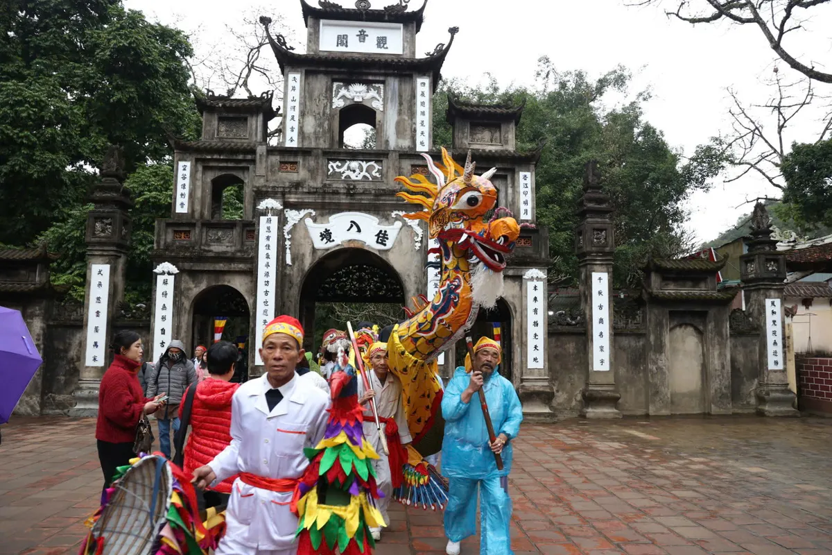 H&agrave; Nội ch&iacute;nh thức khai Hội Ch&ugrave;a Hương - Ảnh 1.