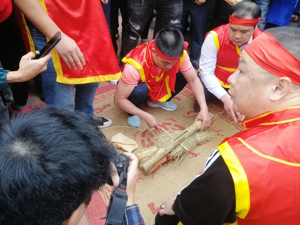Độc đáo hội thổi cơm thi làng Thị Cấm đầu xuân - Ảnh 4.