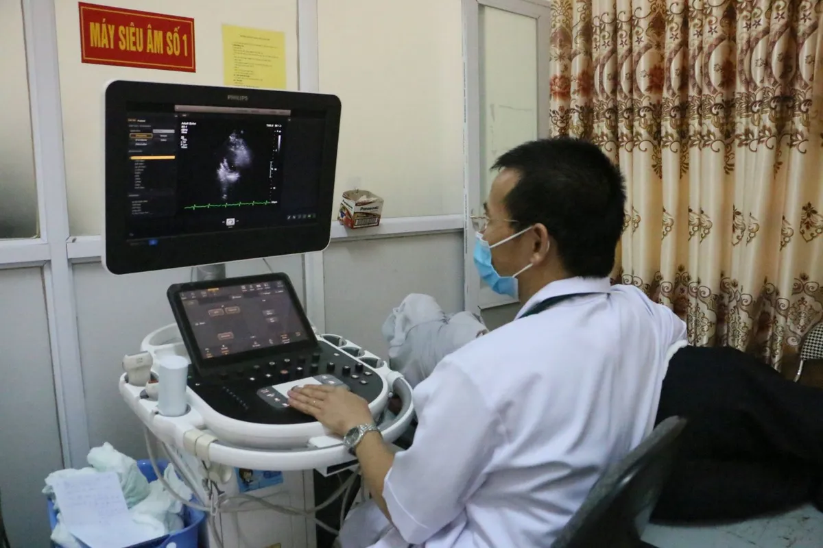Gia tăng bệnh nhân mắc cúm mùa tại Hà Tĩnh - Ảnh 1.