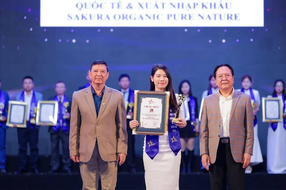 Detox Lucianta - Vinh dự nhận giải thưởng TOP 10 Thương hiệu Uy tín Quốc gia 2024 - Ảnh 2.