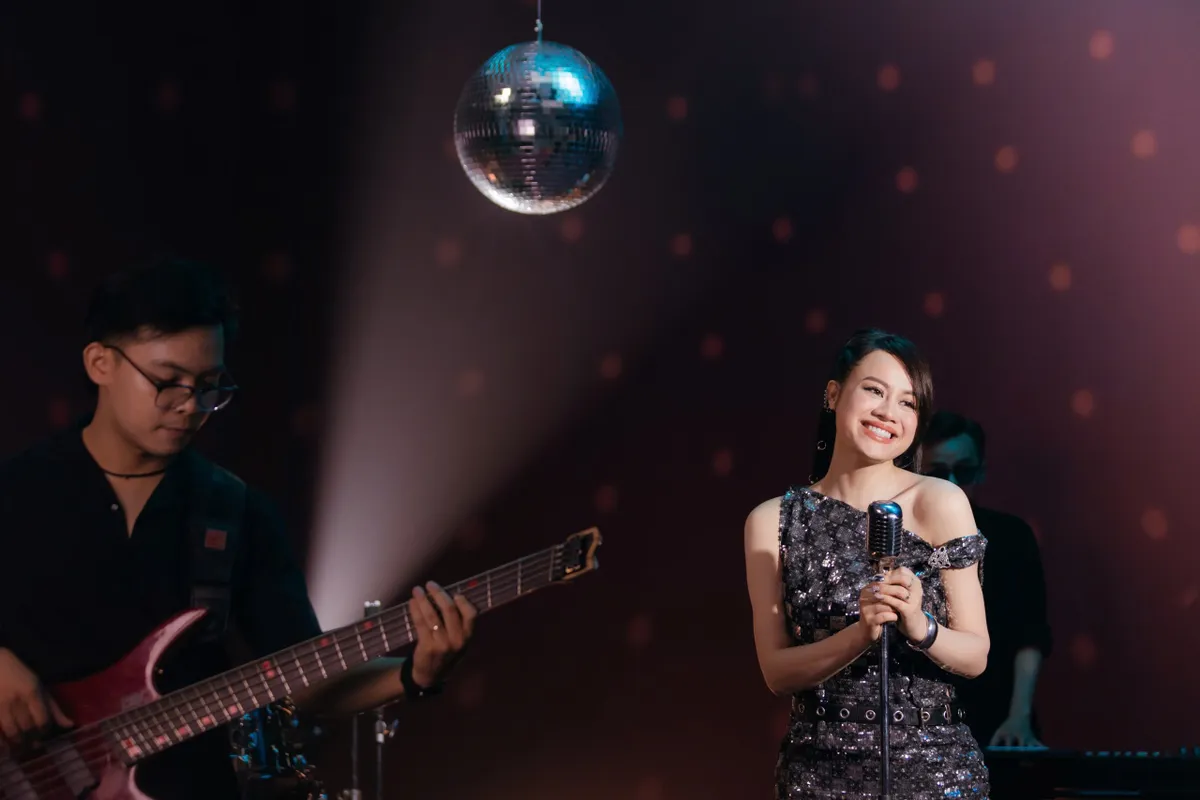 Á quân X-Factor Huyền Anh Yoko tái xuất với “InLove” nhân dịp Valentine - Ảnh 4.