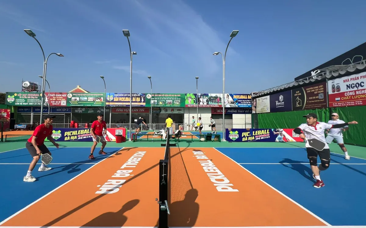 VĐV thi đấu tại Giải Pickleball Bà Rịa mở rộng lần 1. - Ảnh: Báo điện tử Bà Rịa - Vũng Tàu