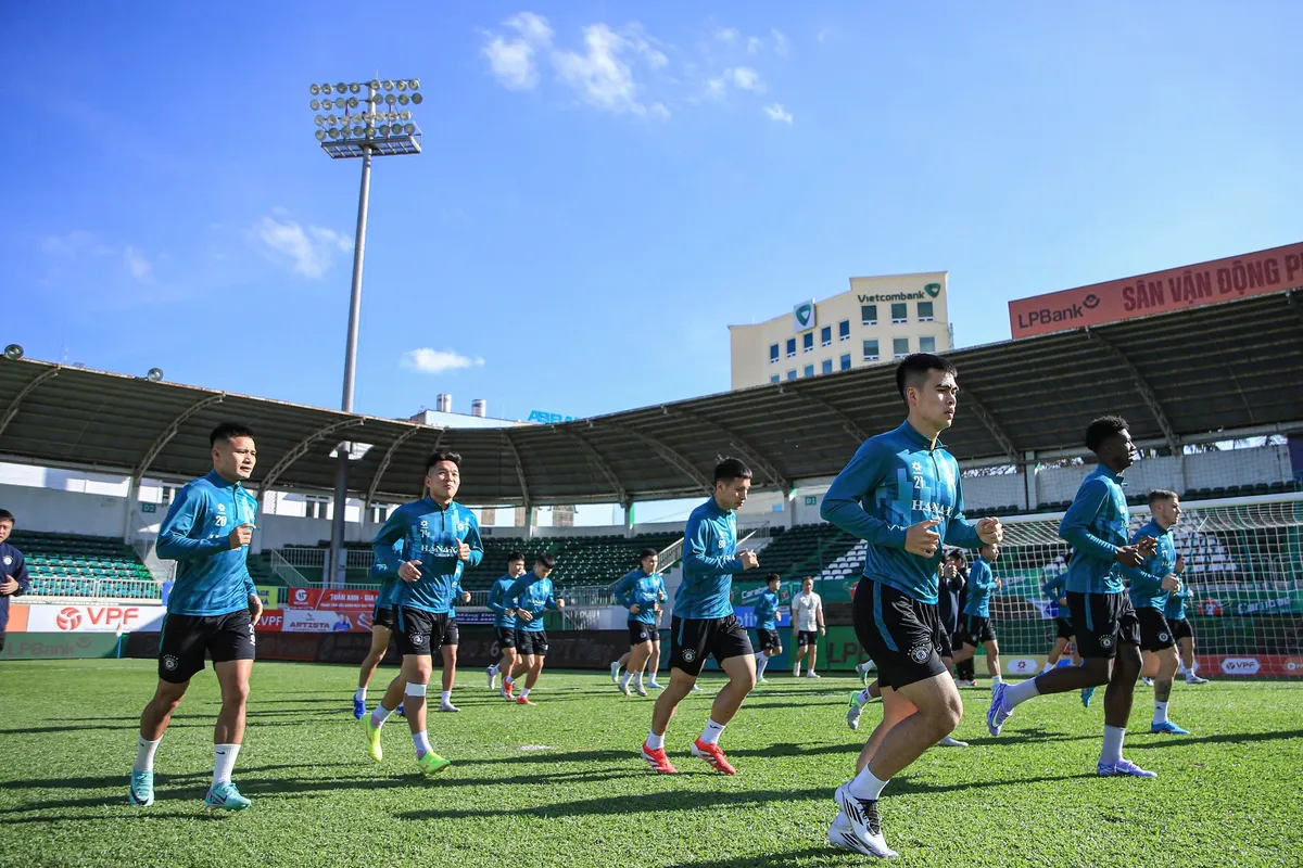 Hà Nội FC vs LP Bank Hoàng  Anh Gia Lai: Ra ngõ gặp phố Núi, thấy Cọp chớ quay đầu? - Ảnh 2.