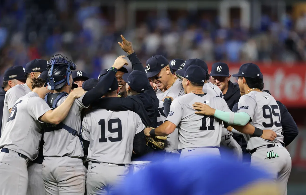 New York Yankees bỏ lệnh cấm cầu thủ... nuôi râu sau 52 năm - Ảnh 1.