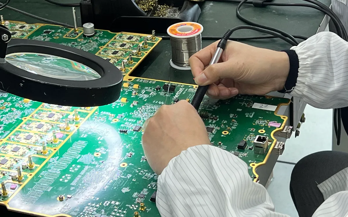 Việt Nam không ngừng nỗ lực thu hút các tập đoàn công nghiệp công nghệ lớn trên thế giới (Ảnh: Viettel)