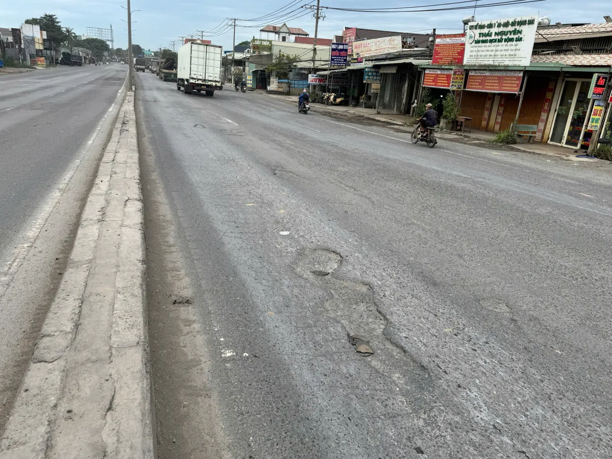 Nghi&ecirc;n cứu, đề xuất phương &aacute;n n&acirc;ng cấp Quốc lộ 51 th&agrave;nh đường cao tốc đ&ocirc; thị - Ảnh 1.
