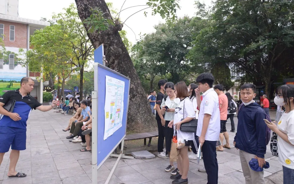 Thi lớp 10 chuy&ecirc;n H&agrave; Nội dồn lịch trong 2 tuần, nhiều điểm mới đ&aacute;ng ch&uacute; &yacute; - Ảnh 1.