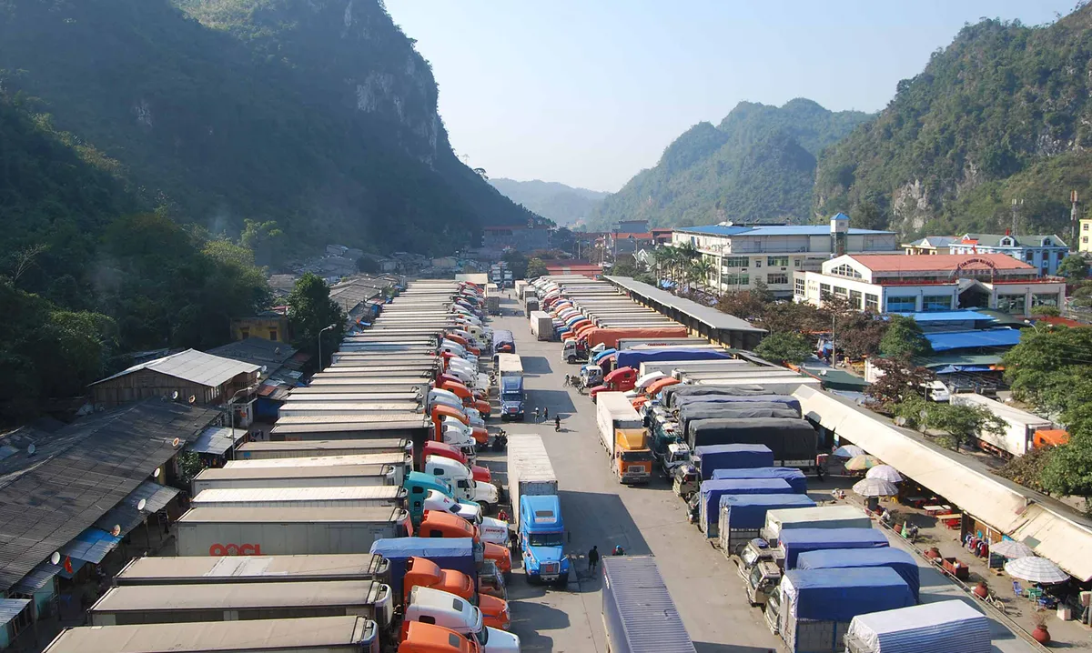 Fobstran: Nhập khẩu ch&iacute;nh ngạch l&agrave; xu thế tất yếu trong logistics - Ảnh 1.