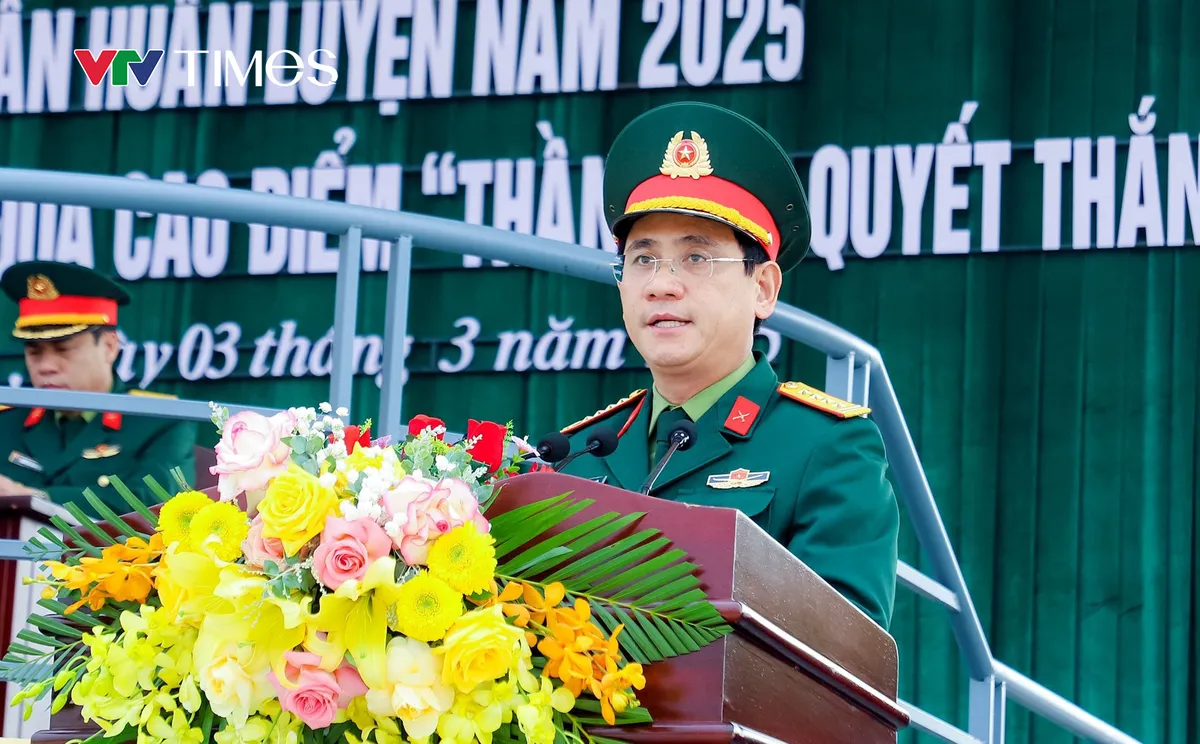 Lực lượng vũ trang tỉnh Nghệ An ra quân huấn luyện năm 2025 - Ảnh 4. Lực lượng vũ trang tỉnh Nghệ An ra quân huấn luyện năm 2025 - Ảnh 4.