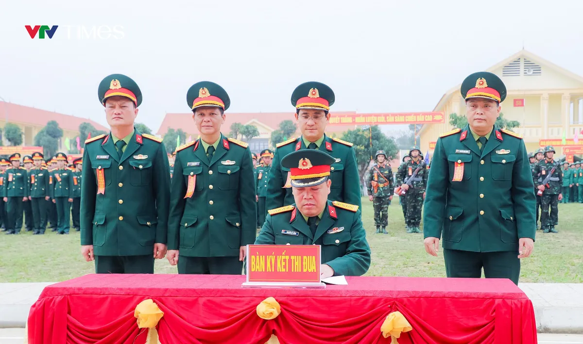 Lực lượng vũ trang tỉnh Nghệ An ra quân huấn luyện năm 2025 - Ảnh 6. Lực lượng vũ trang tỉnh Nghệ An ra quân huấn luyện năm 2025 - Ảnh 6.