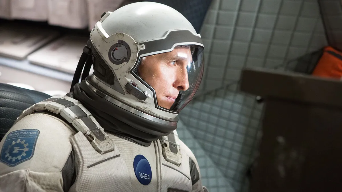 Interstellar của đạo diễn Christopher Nolan vẫn hot sau 10 năm - Ảnh 2. Interstellar của đạo diễn Christopher Nolan vẫn hot sau 10 năm - Ảnh 2.