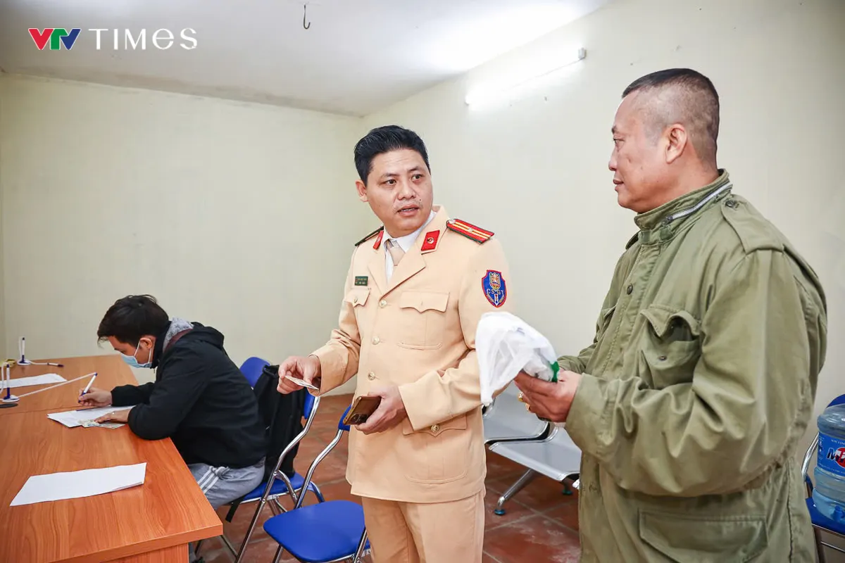 Hà Nội: Cấp đổi giấy phép lái xe nhanh gọn, không còn cảnh xếp hàng dài - Ảnh 11.