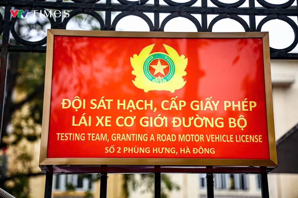 Hà Nội: Cấp đổi giấy phép lái xe nhanh gọn, không còn cảnh xếp hàng dài - Ảnh 6.