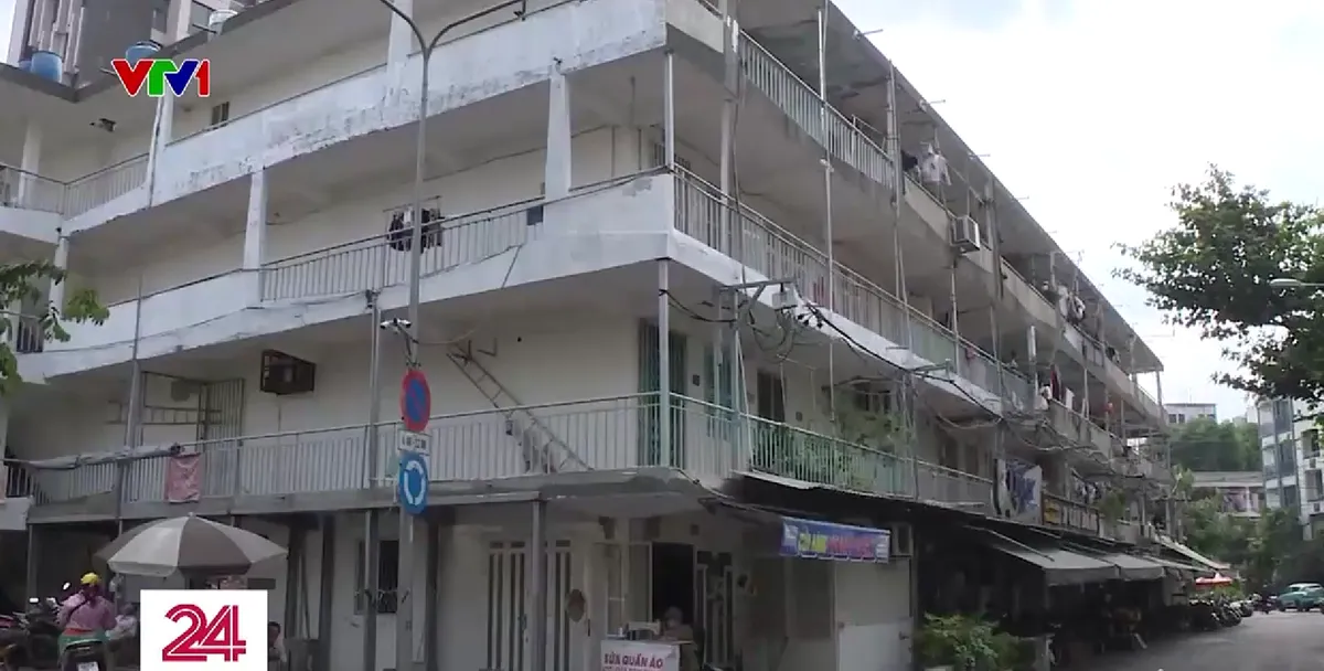 TP Hồ Ch&iacute; Minh: Cải tạo, x&acirc;y dựng lại gần 500 chung cư cũ xuống cấp - Ảnh 1.