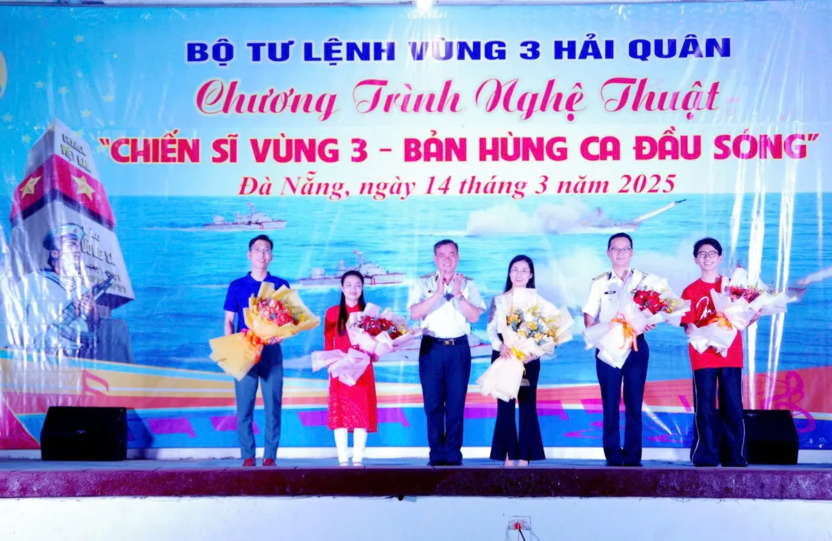 S&ocirc;i nổi Chương tr&igrave;nh nghệ thuật Chiến sĩ V&ugrave;ng 3 &ndash; Bản h&ugrave;ng ca đầu s&oacute;ng - Ảnh 1.