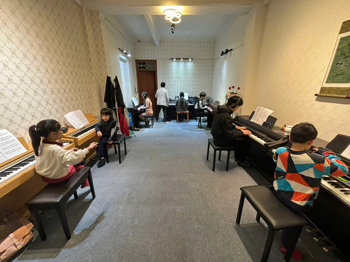 Lợi &iacute;ch của việc tiếp x&uacute;c &acirc;m nhạc sớm đối với sự ph&aacute;t triển của trẻ - Ảnh 2.