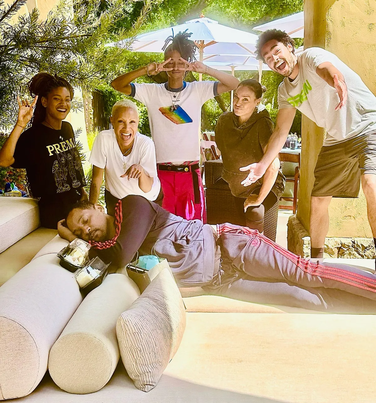 Will Smith bắt đầu chuyến lưu diễn chuộc lỗi - Ảnh 7.