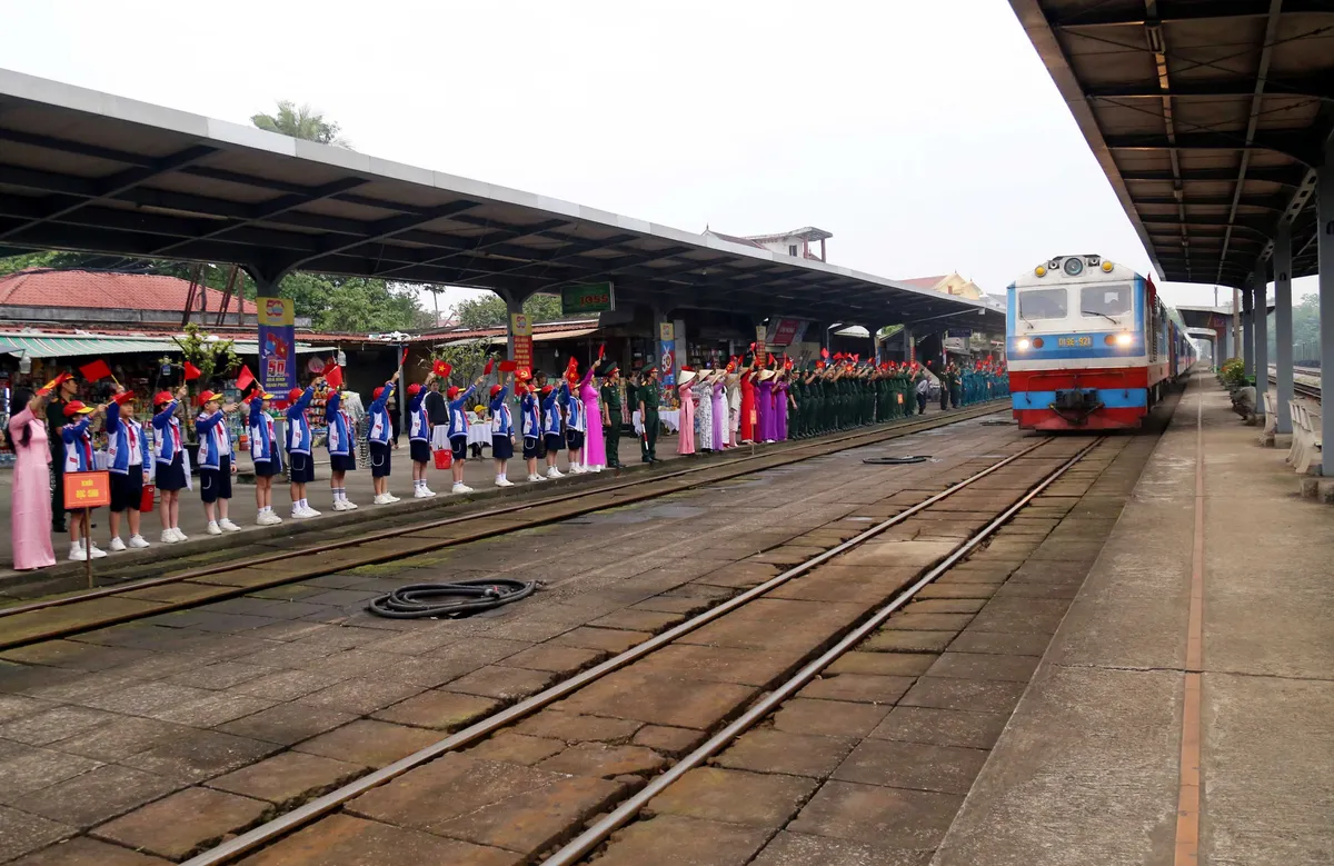 Quảng B&igrave;nh: Gặp mặt, động vi&ecirc;n lực lượng tham gia diễu binh, diễu h&agrave;nh - Ảnh 1.